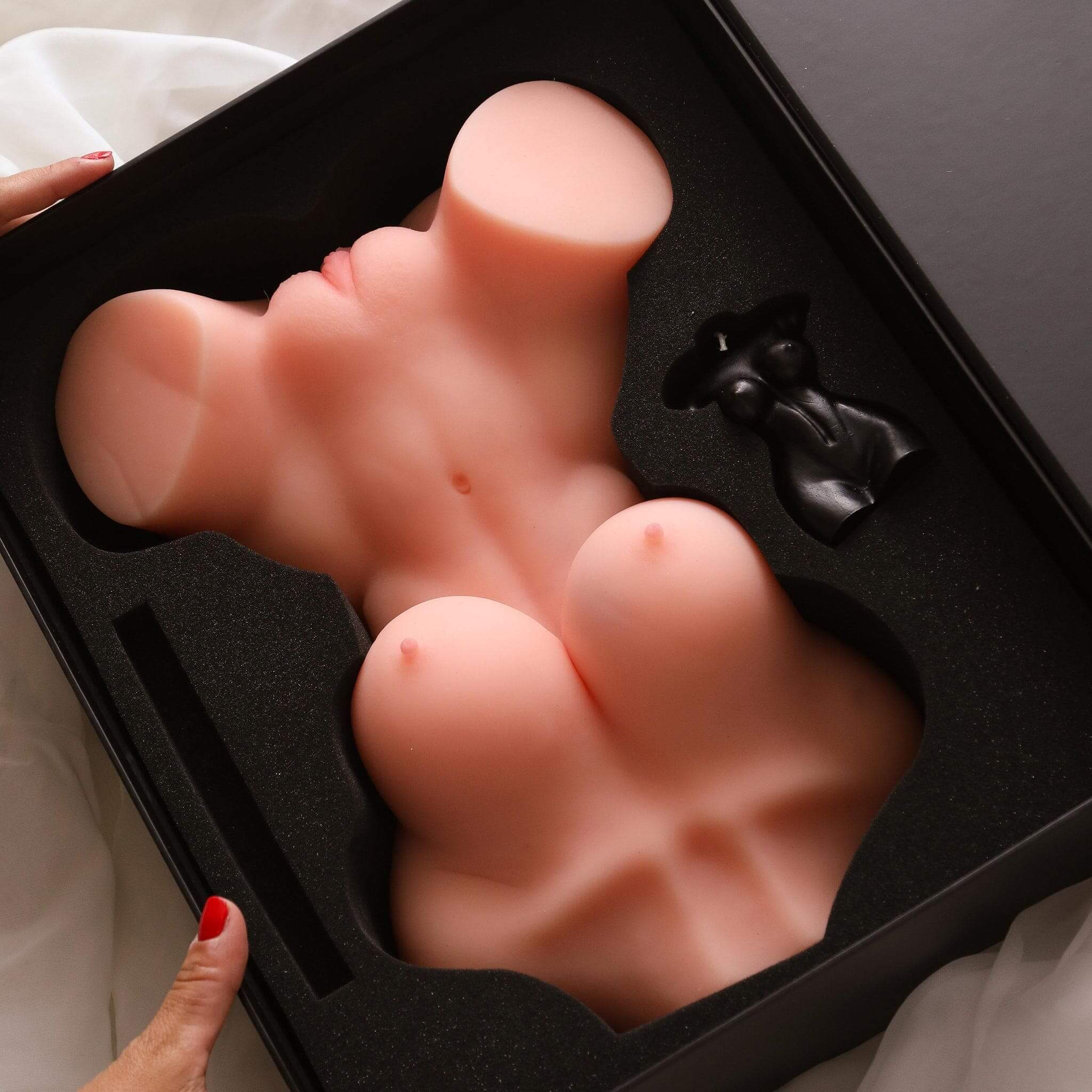 Marilyn Realistic Porcelain Sex Doll - 10.14 lbs - VELĀRE